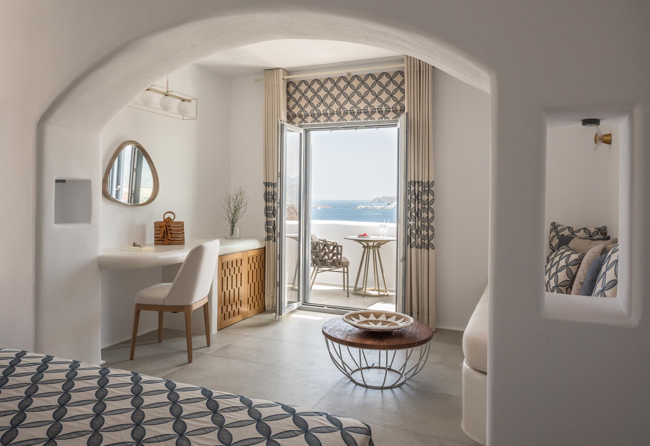 Deluxe Suite with Sea View